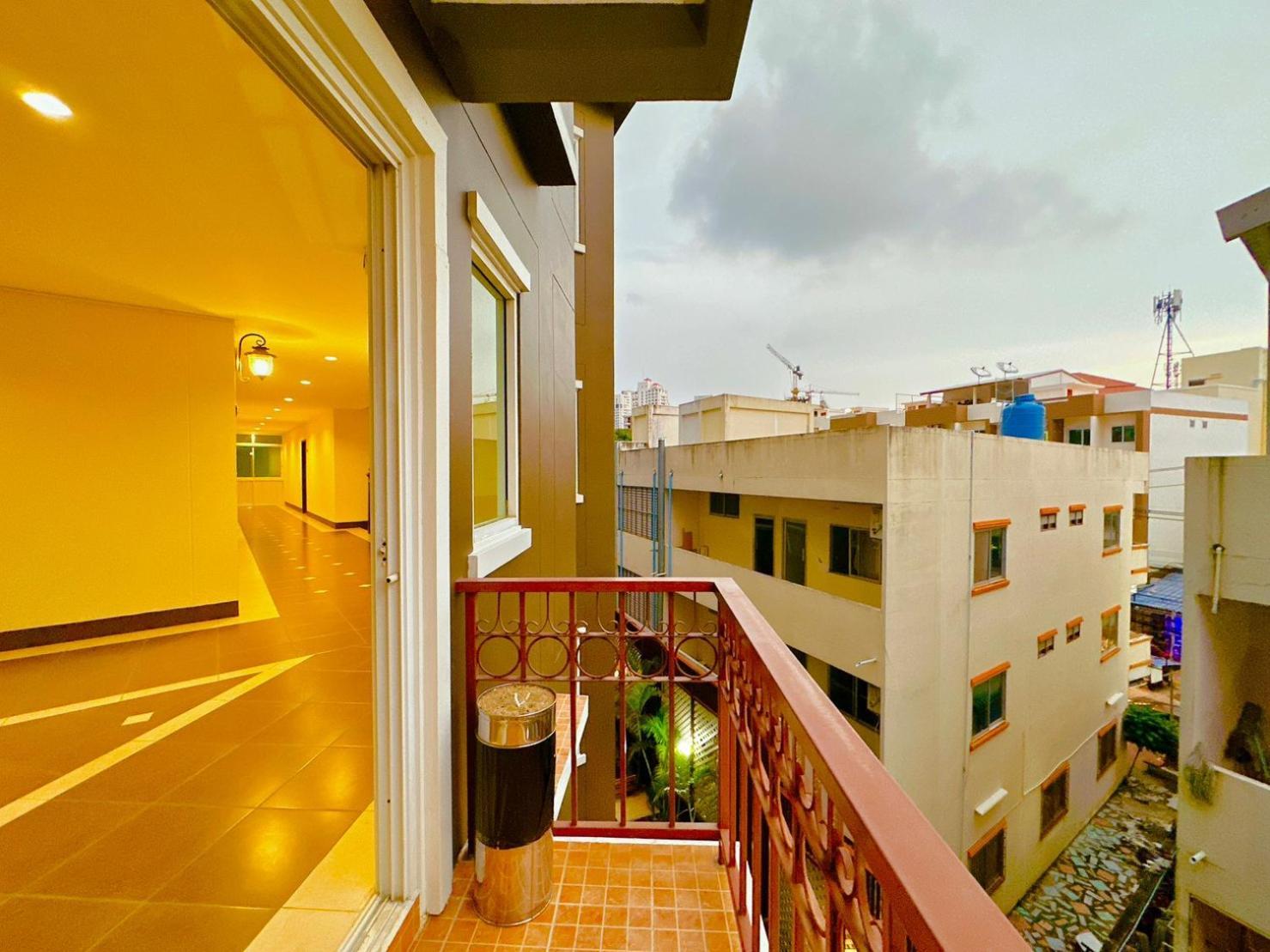 The Hideaway Resort Pattaya By Rosewood Exterior photo